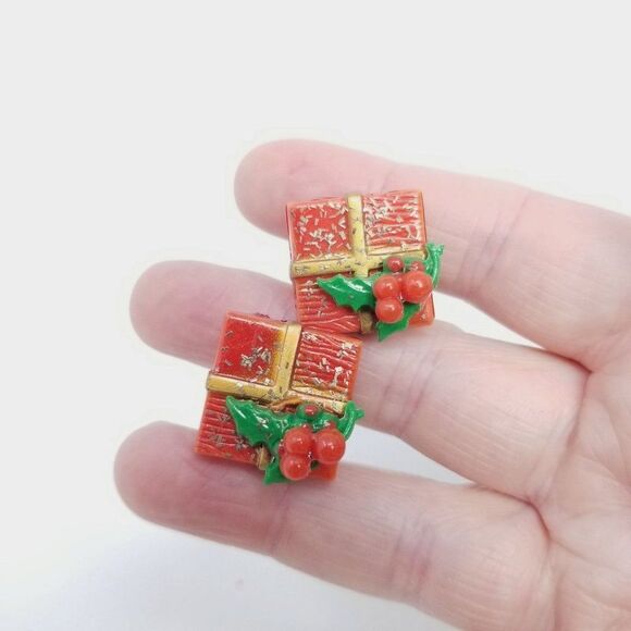 Vintage Christmas Present Clip On Earrings Red Green Holiday Gift, Retro Estate - Picture 3 of 5